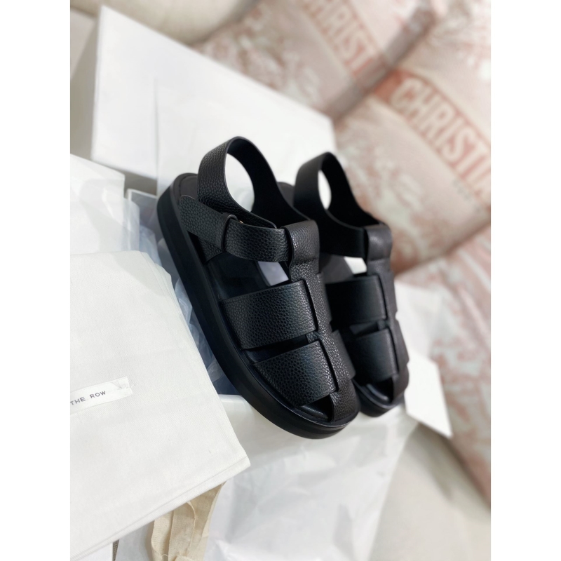 H**mes slippers